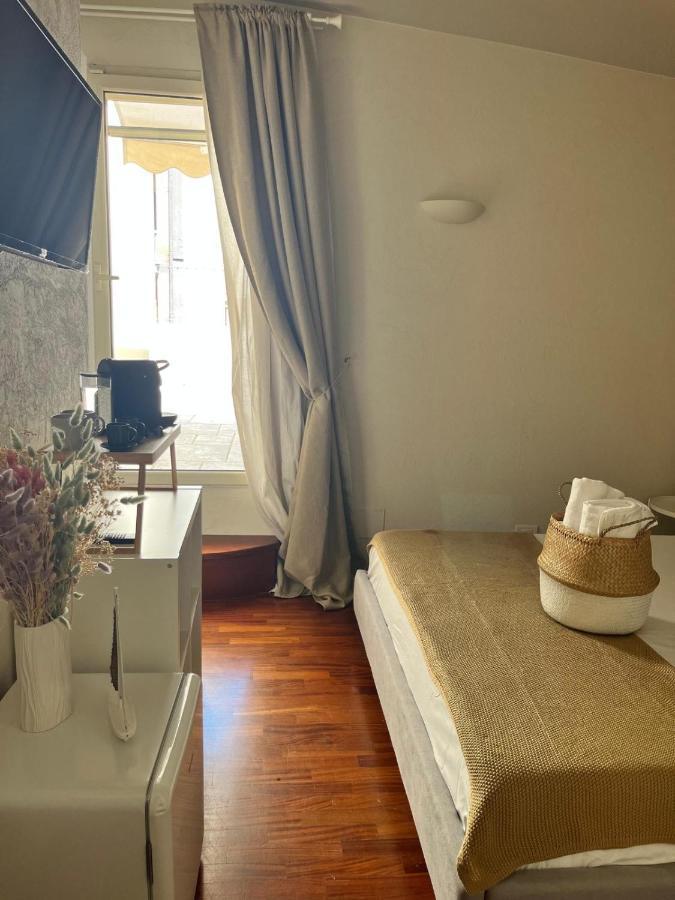 Apulia Journey - Manzoni 11 Hotel บารี ภายนอก รูปภาพ