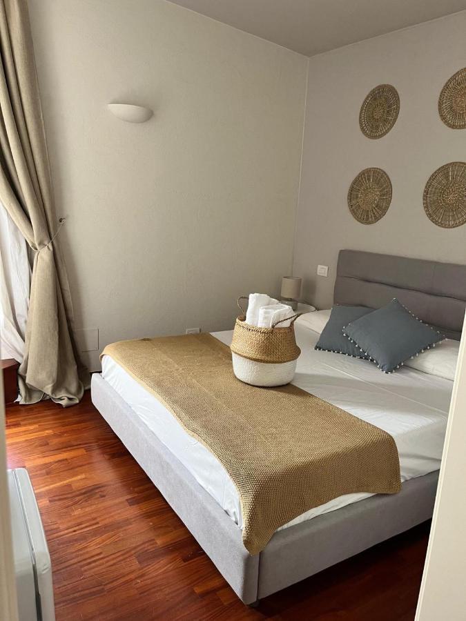 Apulia Journey - Manzoni 11 Hotel บารี ภายนอก รูปภาพ