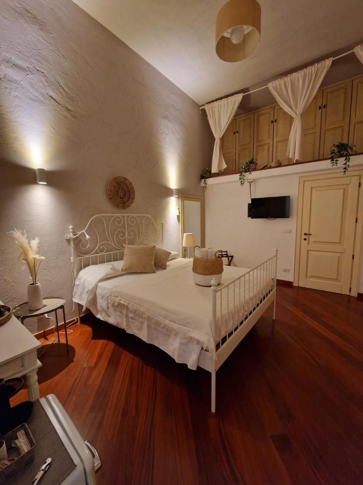 Apulia Journey - Manzoni 11 Hotel บารี ภายนอก รูปภาพ