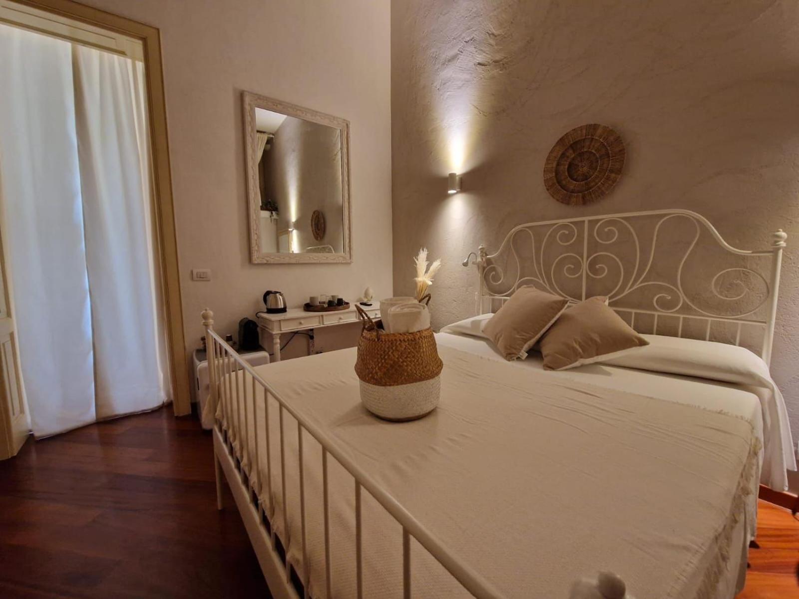 Apulia Journey - Manzoni 11 Hotel บารี ภายนอก รูปภาพ
