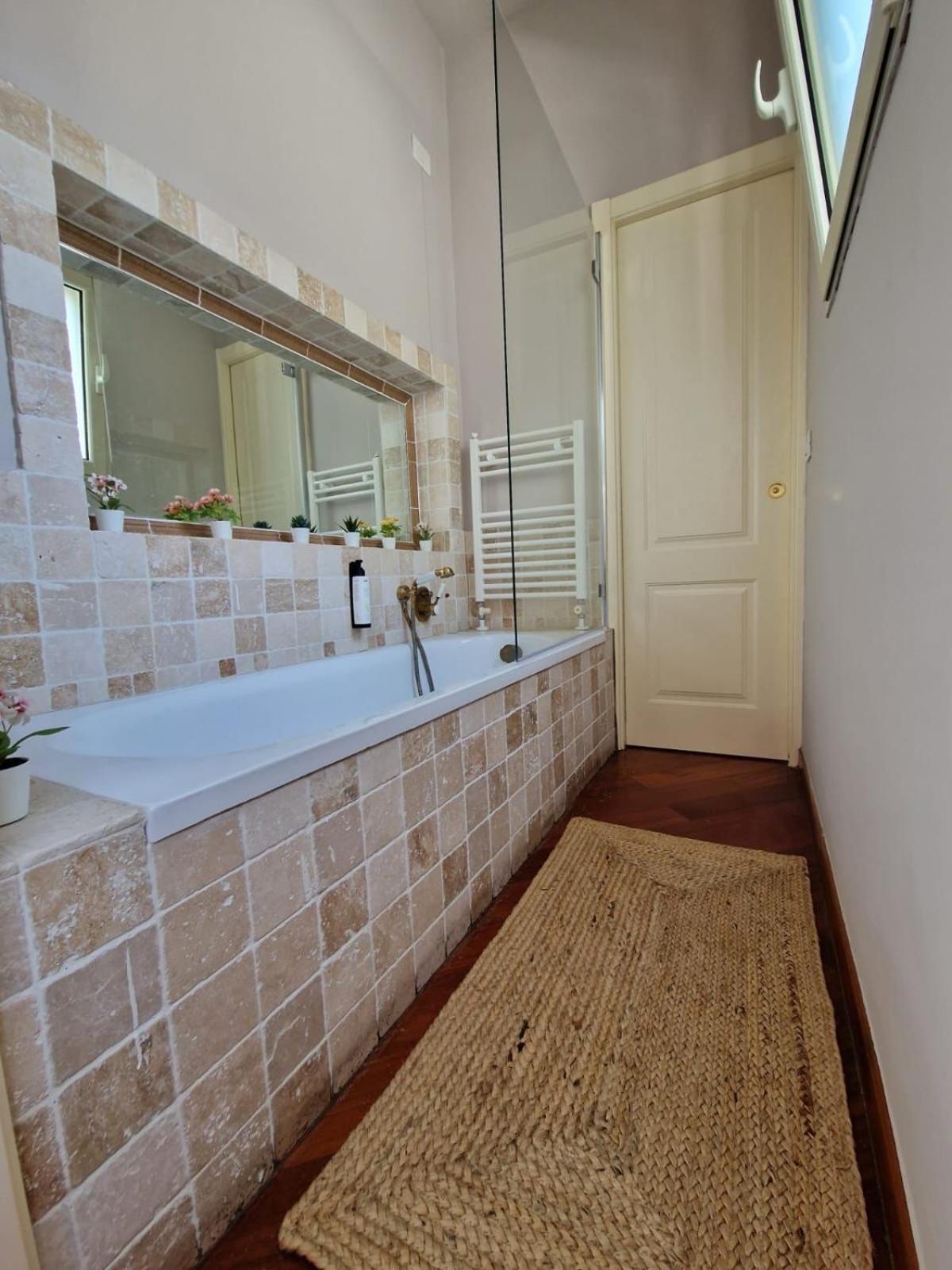 Apulia Journey - Manzoni 11 Hotel บารี ภายนอก รูปภาพ