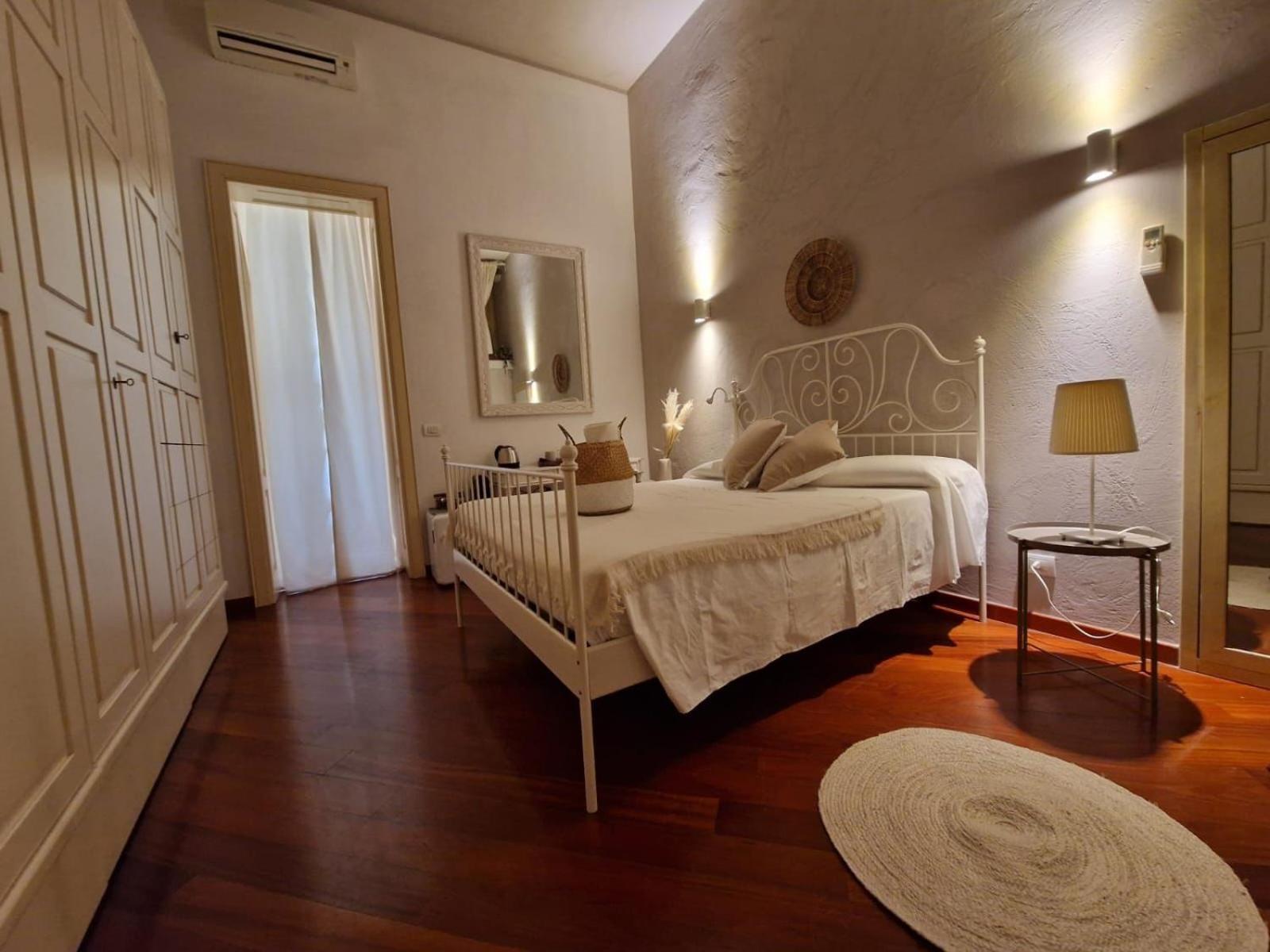 Apulia Journey - Manzoni 11 Hotel บารี ภายนอก รูปภาพ